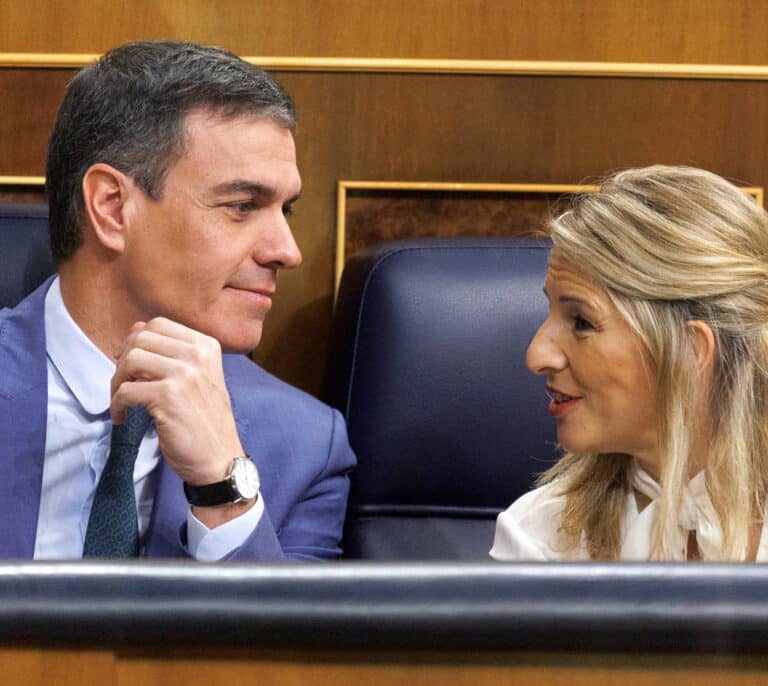Yolanda Díaz intenta mantener unida la coalición de gobierno mientras negocia con Belarra
