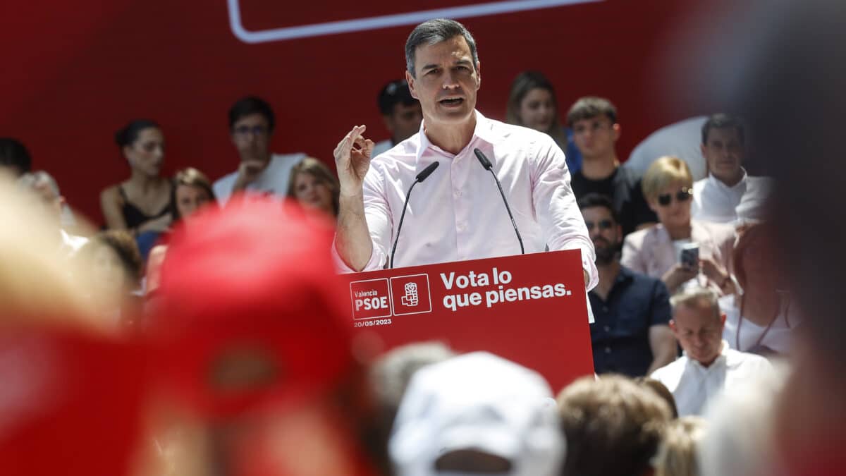 El CIS da la victoria en las municipales al PSOE pero refleja un empate técnico con el PP
