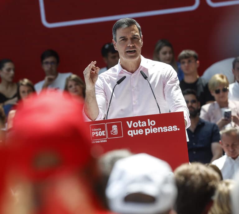 El CIS da la victoria en las municipales al PSOE pero refleja un empate técnico con el PP
