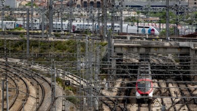 Un joven de 15 años fallece electrocutado en Madrid por tocar una catenaria ferroviaria