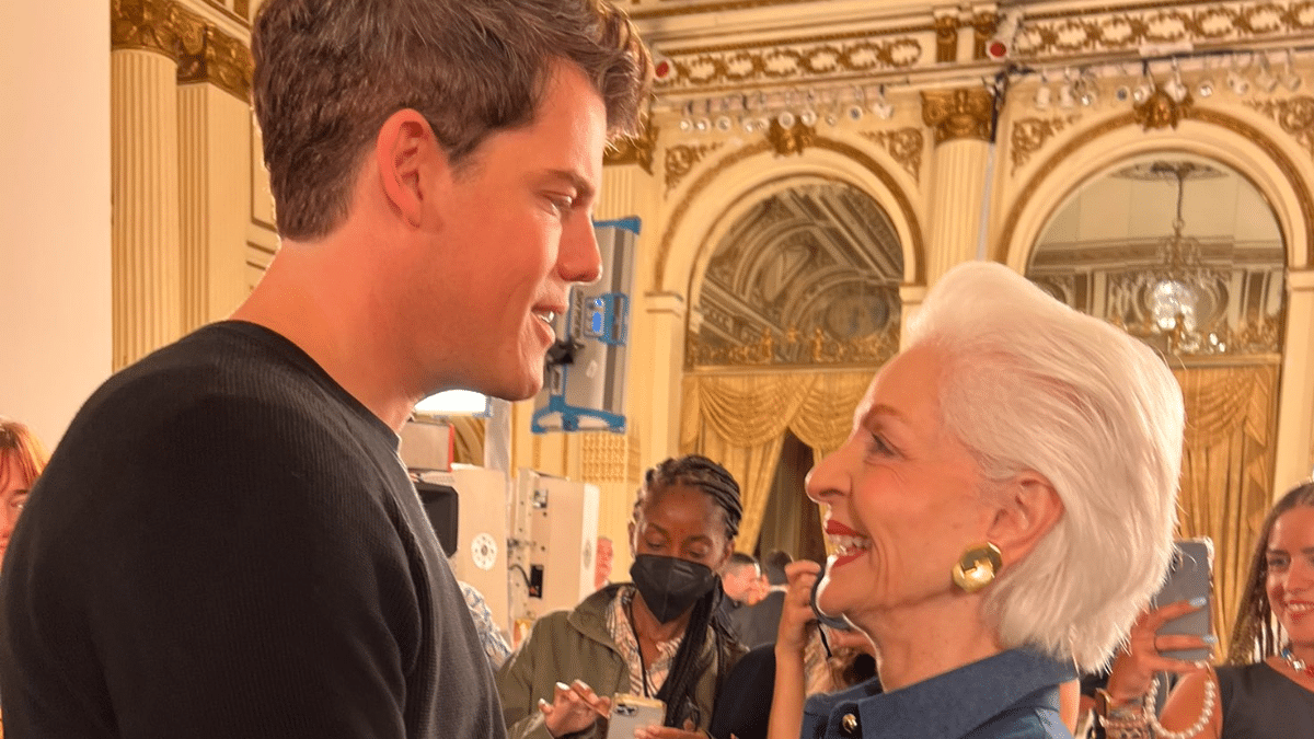 Wes Gordon y Carolina Herrera tras un desfile.