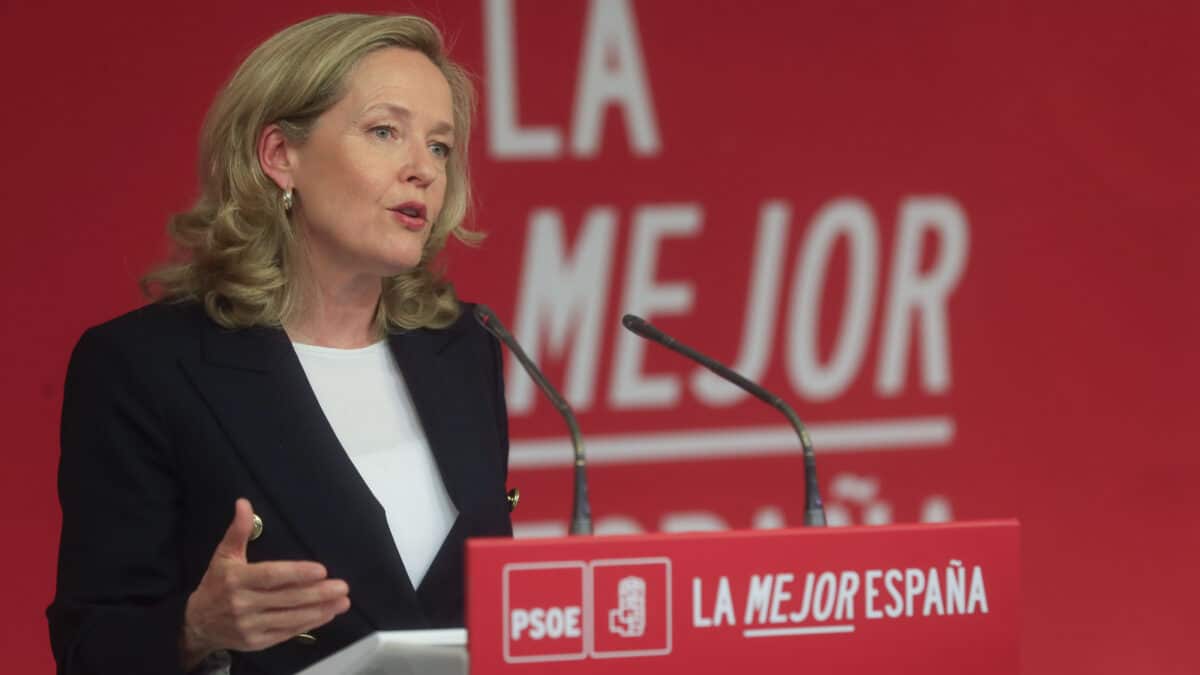 MADRID, 12/06/2023.- La vicepresidenta segunda del Ejecutivo, Nadia Calviño, durante la rueda de prensa posterior a la reunión este lunes de los coordinadores del programa electoral del PSOE para las elecciones del 23J, que ha sido presidida por el presidente del Gobierno y líder socialista, Pedro Sánchez. EFE/ Fernando Alvarado