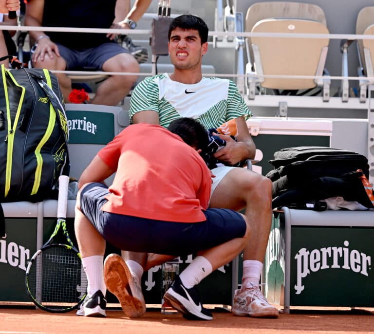 Djokovic rompe el sueño de un lesionado Alcaraz en Roland Garros