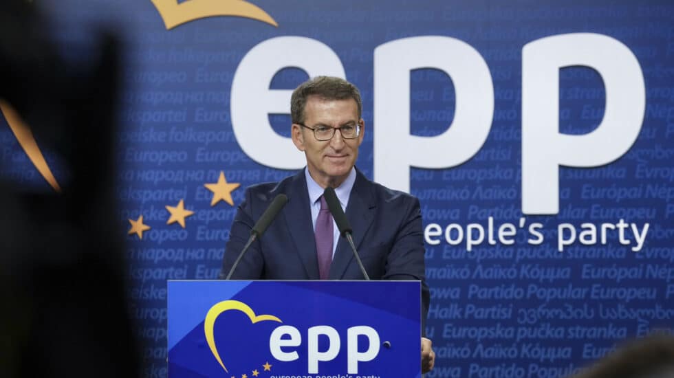 GRAF5826. BRUSELAS, 29/06/2023.- El presidente del Partido Popular, Alberto Núñez Feijóo, ofrece una rueda de prensa tras su participación en la cumbre del PP Europeo, este jueves en la sede del PP Europeo en Bruselas. EFE/ David Mudarra/PP - SOLO USO EDITORIAL/SOLO DISPONIBLE PARA ILUSTRAR LA NOTICIA QUE ACOMPAÑA (CRÉDITO OBLIGATORIO) -