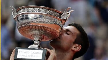 Djokovic vence en París y supera a Nadal como el tenista con más Grand Slams de la historia