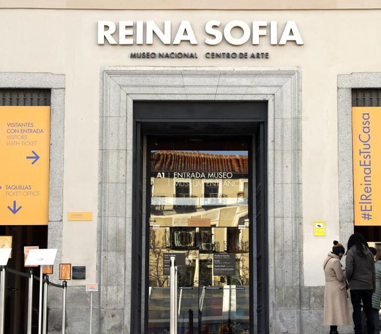 El Reina Sofía, ante las acusaciones de Andrea Levy: "El proceso para elegir al director del museo es independiente y no se ha adelantado por las elecciones"