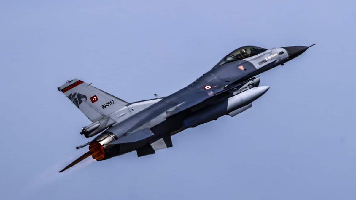 Un F16 de las Fuerzas Aéreas turcas en las maniobras Air Defender en Alemania