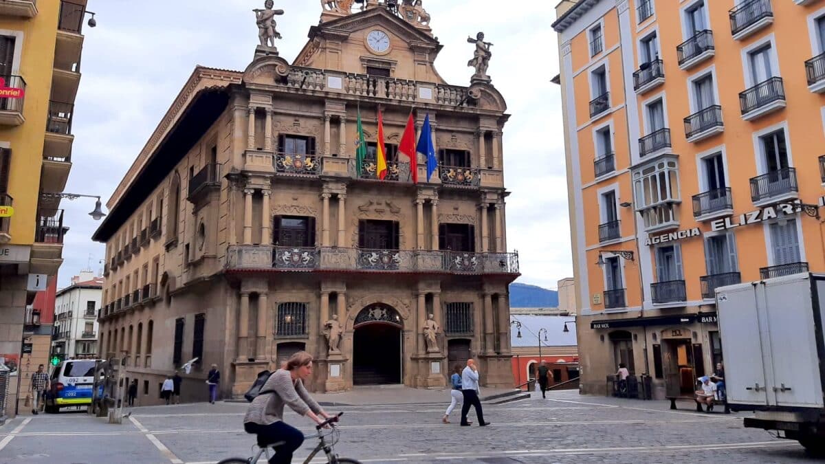 Bildu presentará a su candidato y despeja el camino a UPN para retener la alcaldía de Pamplona