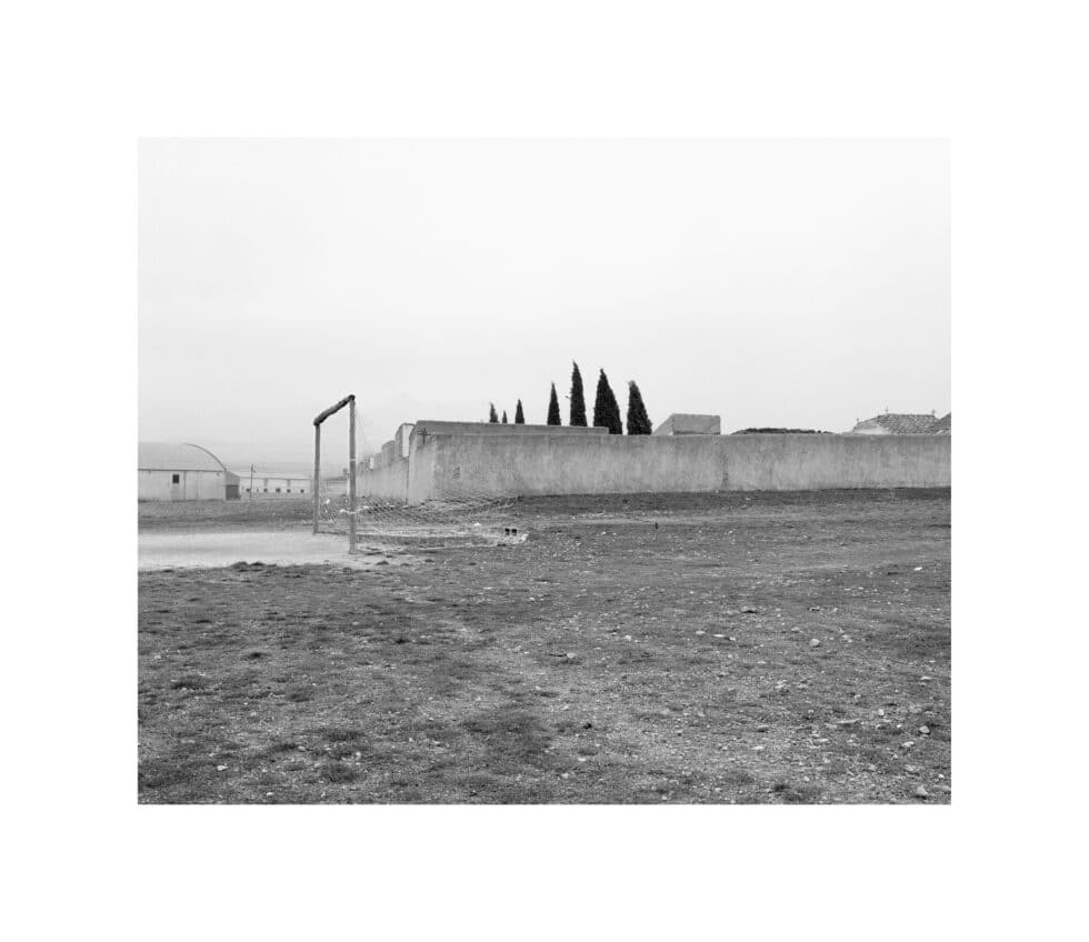 'Campos de fútbol'. Casas de Lázaro, 1993.. © Bleda y Rosa, VEGAP, Madrid, 2023