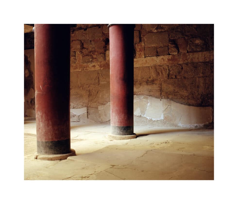 'Estancias'. Hall de las Columnas. Cnossos, 2001. © Bleda y Rosa, VEGAP, Madrid, 2023