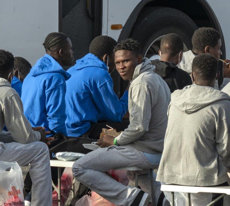 El naufragio a 160 kilómetros de Canarias que desveló la última cesión de España a Marruecos