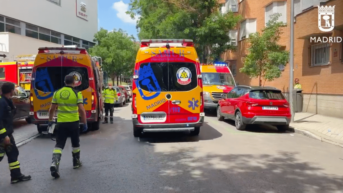 Herida grave una niña de 7 años tras caerle encima la puerta de un garaje en Madrid