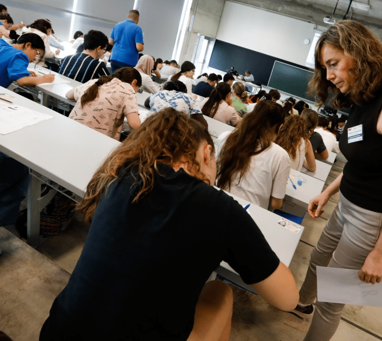 Estas son las 10 carreras con más nota de corte en la EvAU 2023