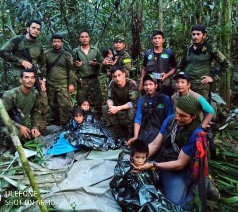 Encuentran vivos a los niños perdidos hace 40 días en la selva de Colombia
