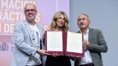 Moncloa frena el estatuto del becario para que Yolanda Díaz no se apunte un tanto en campaña