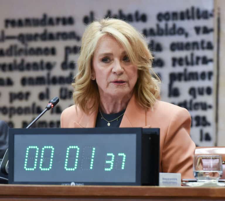 'Incendio' en RTVE: Elena Sánchez, arrinconada por sus directivos y por la mitad del Consejo tras 'rechazar' a Broncano