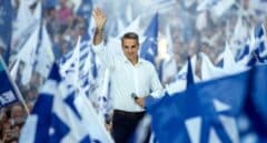 El conservador Mitsotakis logra la mayoría absoluta en las elecciones de Grecia