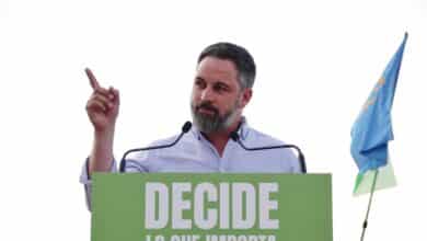 Abascal ha hablado con Feijóo y le ha pedido, salvo "excepciones", estar en los gobiernos