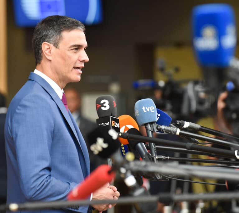 Sánchez llama a "tomar nota" de los "pactos Feijóo-Abascal": "Donde den los números, PP y Vox gobernarán"