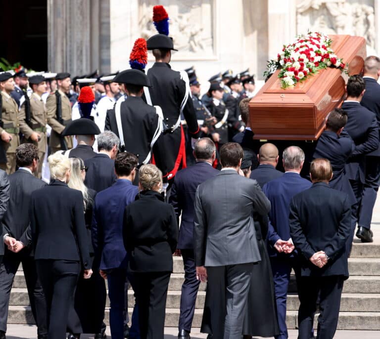 Italia se despide de Silvio Berlusconi con un funeral de Estado en la catedral de Milán