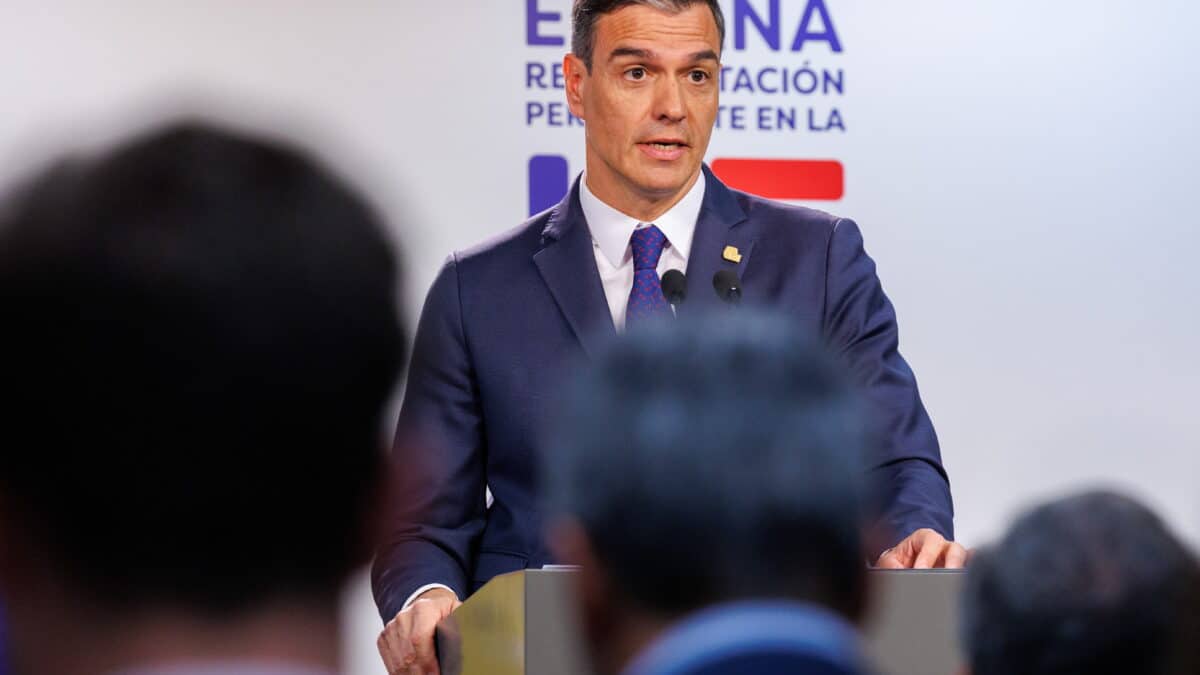 Brussels (Belgium), 30/06/2023.- Spain's Prime minister Pedro Sanchez speaks during a press on the second day of a European Council in Brussels, Belgium, 30 June 2023. EU leaders are gathering in Brussels for a two-day summit to discuss the latest developments in relation to Russia's invasion of Ukraine and continued EU support for Ukraine as well as the block's economy, security, migration and external relations, among other topics. (Bélgica, Rusia, España, Ucrania, Bruselas) EFE/EPA/OLIVIER MATTHYS