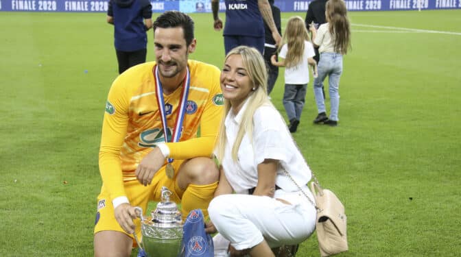 Sergio Rico sale del coma y le retiran la sedación