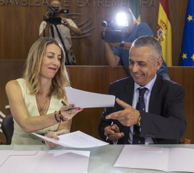 Agricultura y medio rural, toros y la caza, las monedas de cambio de Vox para pactar con el PP