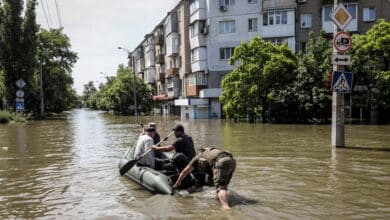 "Los rusos nos bombardeaban mientras intentábamos ponernos a salvo del agua en Jersón"