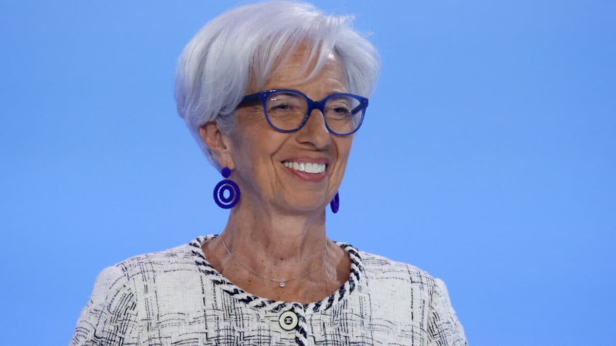 Lagarde asegura que volverán a subir los tipos de interés en julio
