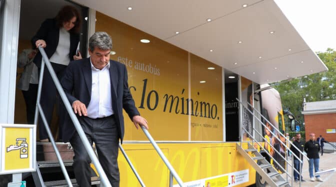 Escrivá crea una 'prima' para los funcionarios que recuperen cobros indebidos del ingreso mínimo vital