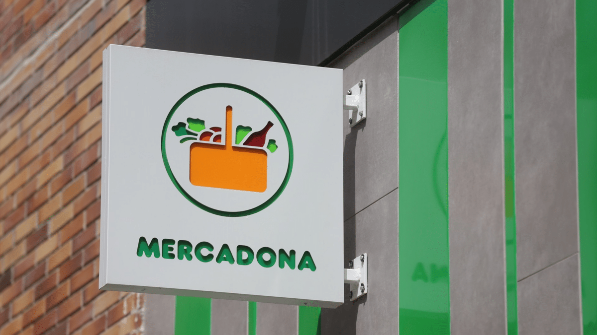 Exterior de un supermercado de Mercadona, cuyos usuarios podrán pedir su nuevo ticket digital de compra en las cajas de pago