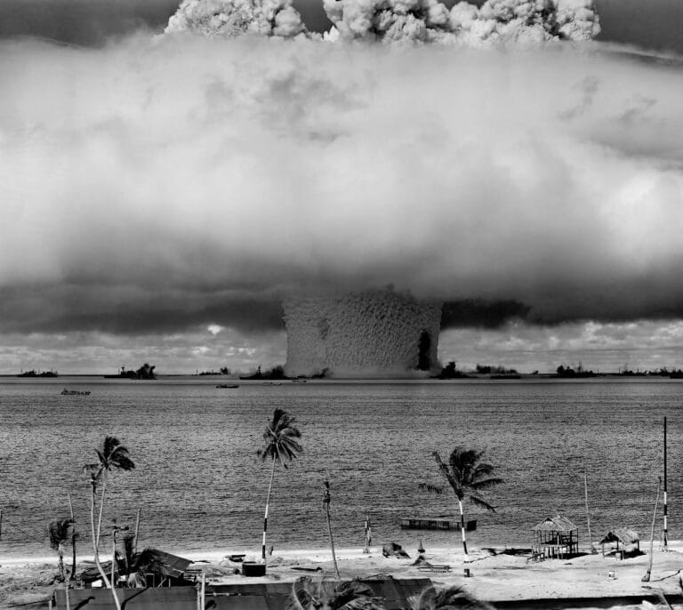 'Operación Crossroads': cuando EEUU reventó con bombas nucleares barcos llenos de animales