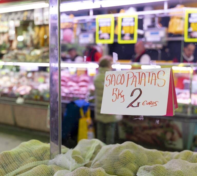 Arroz, leche y otros siete alimentos que han subido un 20% aun con la rebaja del IVA