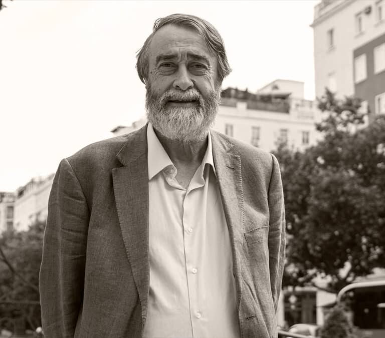 "Tenemos que dejar de pensar que nuestra historia empieza en la Guerra Civil"