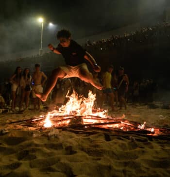 Noche de San Juan 2025: Rituales, cuándo es y dónde se celebra