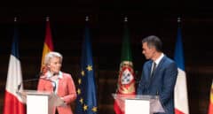 Von der Leyen y Pedro Sánchez adelantan la visita del Colegio de Comisarios a Madrid para evitar inicio de campaña
