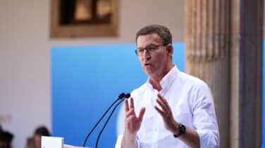 Feijóo propone un permiso de 4 meses para padres con niños de 0 a 8 años y otro de 5 días laborables al año