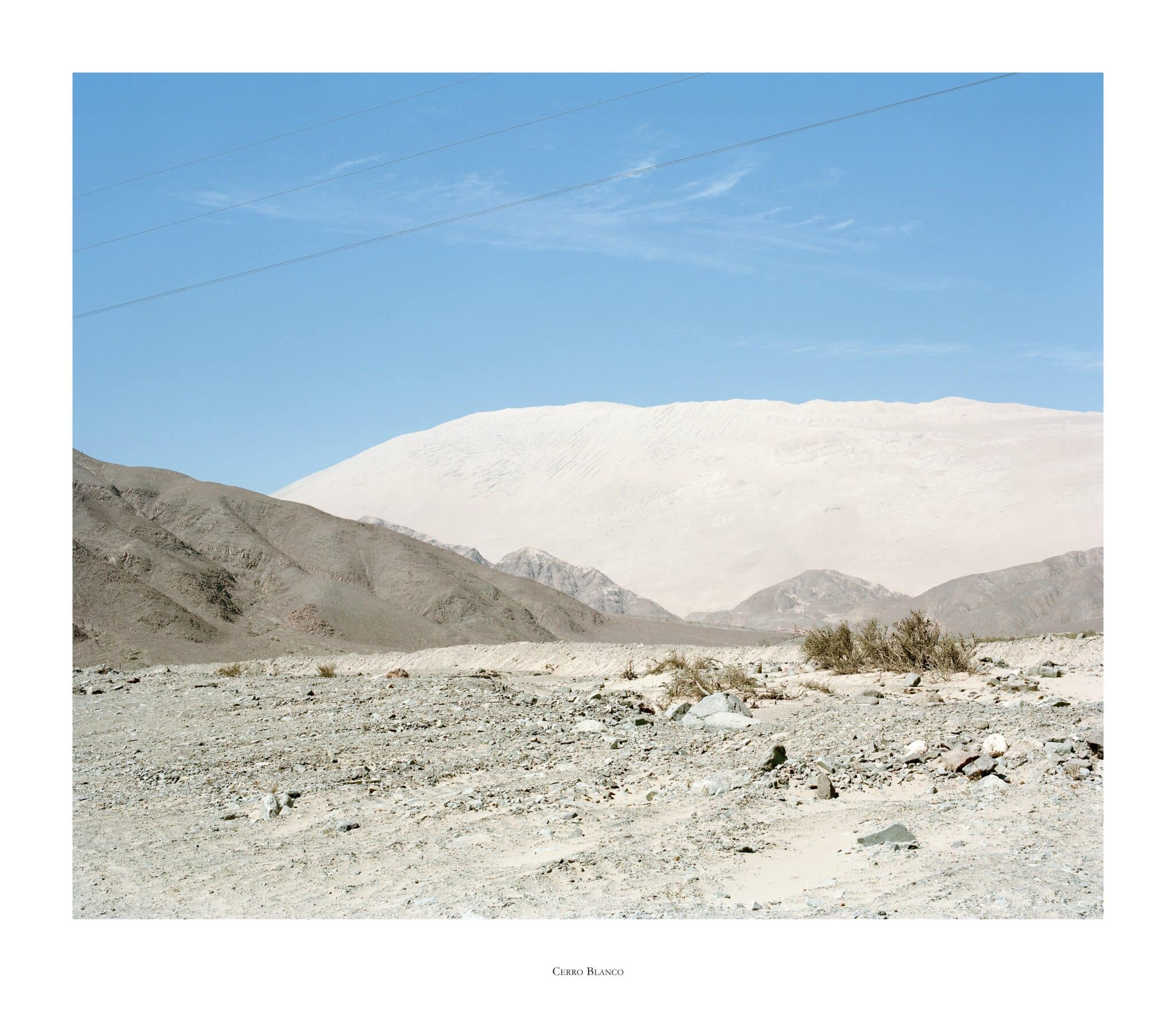 'Prontuario'. Cerro blanco, Nasca, 2015. © Bleda y Rosa, VEGAP, Madrid, 2023