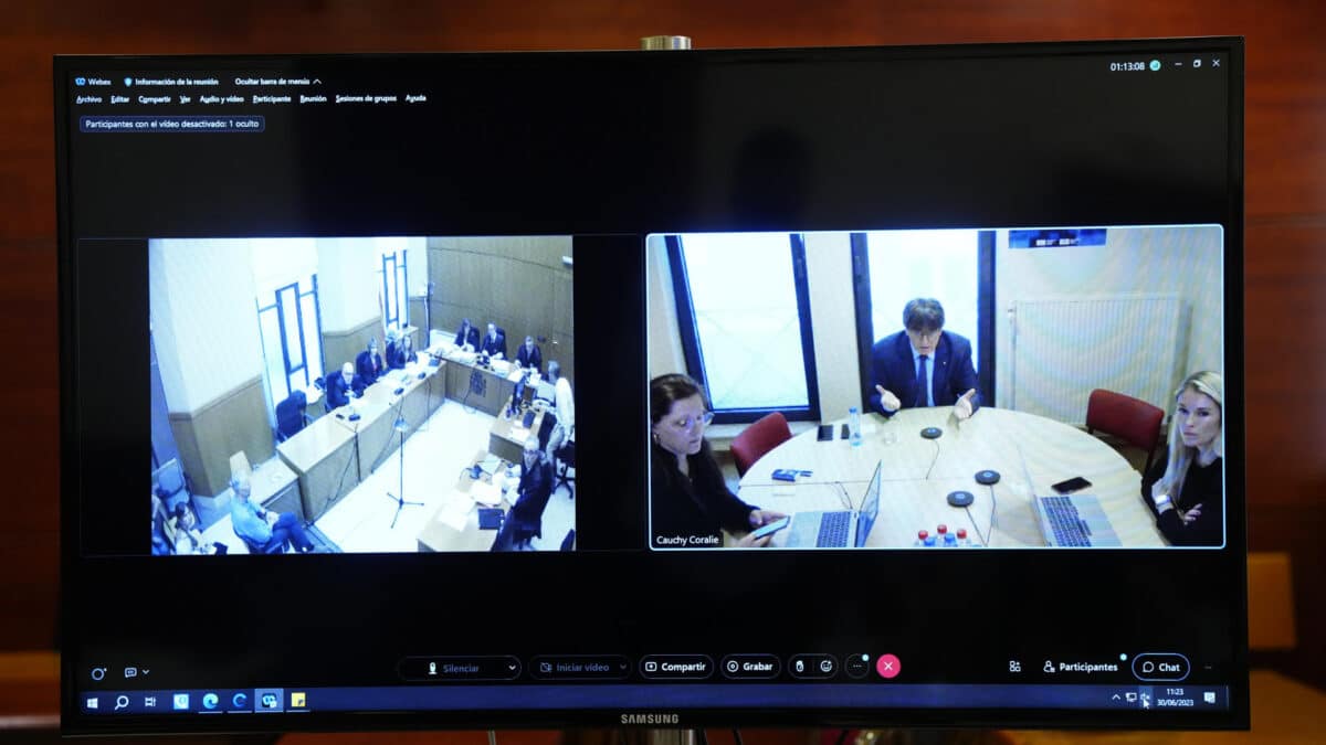 Puigdemont confirma que el mosso Escolà le "acompañó" en su viaje a Bélgica