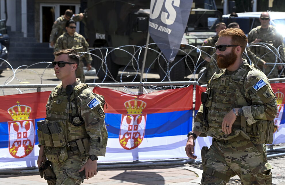 Soldados de la KFOR en Kosovo