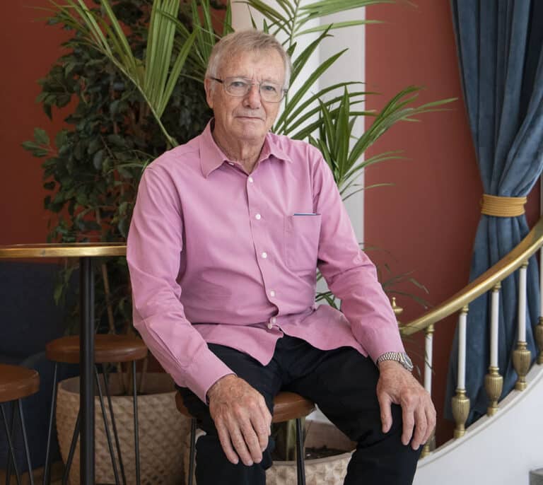Tony Wheeler, fundador de Lonely Planet: "Veo los cruceros y pienso que algo falla en la humanidad"