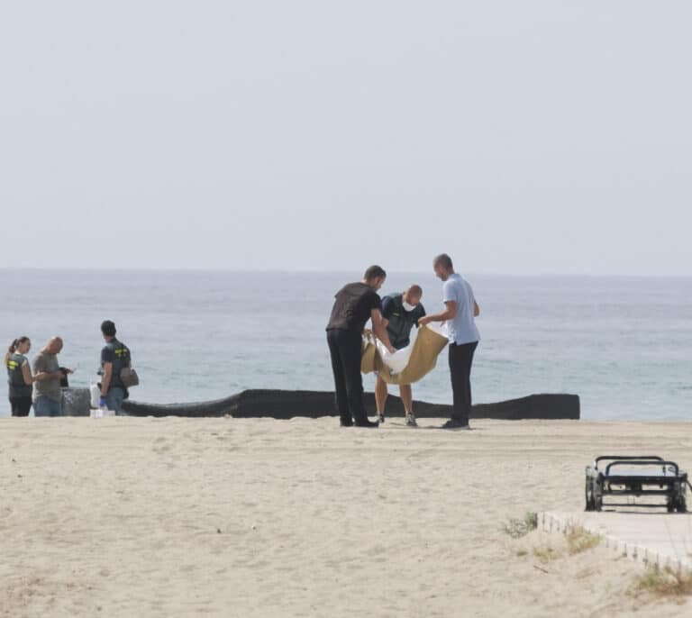 El cadáver hallado en una playa de Tarragona era de una niña de ocho meses que viajaba en patera desde Argelia