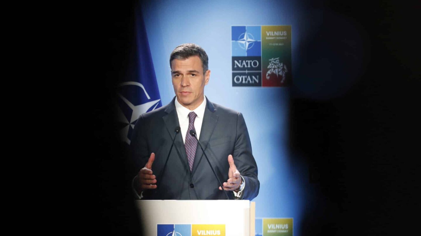 Vilnius (Lithuania), 12/07/2023.- Prime Minister of Spain Pedro Sanchez attends a press conference during the NATO ?summit in Vilnius, Lithuania, 12 July 2023. The North Atlantic Treaty Organization (NATO) Summit takes place in Vilnius on 11 and 12 July 2023 with the alliance's leaders expected to adopt new defense plans. (Lituania, España) EFE/EPA/TOMS KALNINS