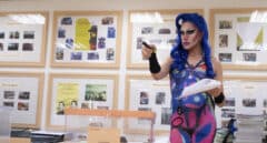 La inesperada participación de la Drag Queen 'Onyx' como vocal de mesa da la nota de color en las elecciones generales 2023