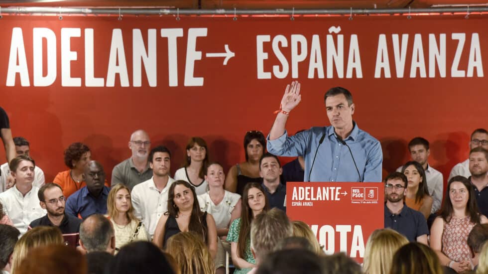 HUESCA (ARAGÓN), 17/07/2023.- El presidente del Gobierno y candidato a la reelección por el PSOE, Pedro Sánchez, participa en un acto de campaña con motivo de las elecciones generales este lunes, en Huesca (Aragón). EFE/ Javier Blasco