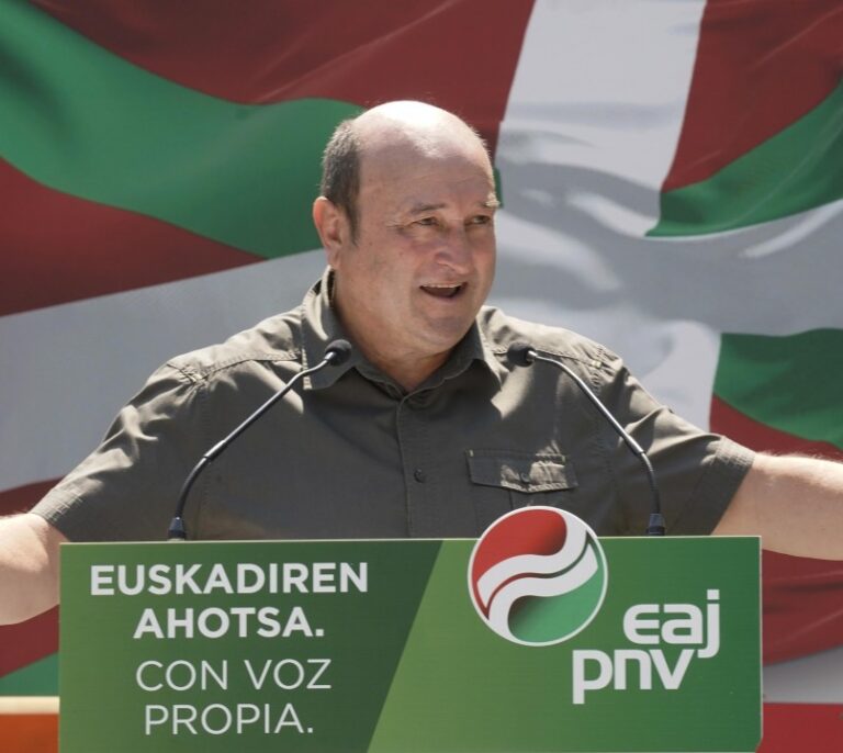 Ortuzar urge a Sánchez ceder competencias como la Seguridad Social y pactar después un nuevo Estatuto