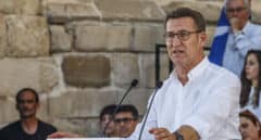 Feijóo se suma a los sindicatos y califica de "incompetente" a la dirección de Correos