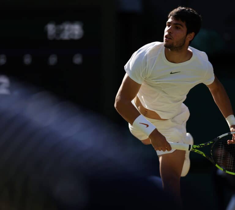 Alcaraz pasa lista a Rune y se cuela en su primera semifinal de Wimbledon