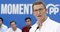 Feijóo vuelve a cargar contra Correos: "El equipo directivo es muy mediocre"
