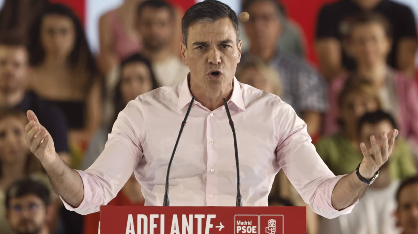 MADRID, 06/07/2023.- El presidente del Gobierno, Pedro Sánchez, durante su intervención en el acto de arranque de la campaña electoral del PSOE, este jueves en la Casa de Campo de Madrid. EFE/ Sergio Pérez